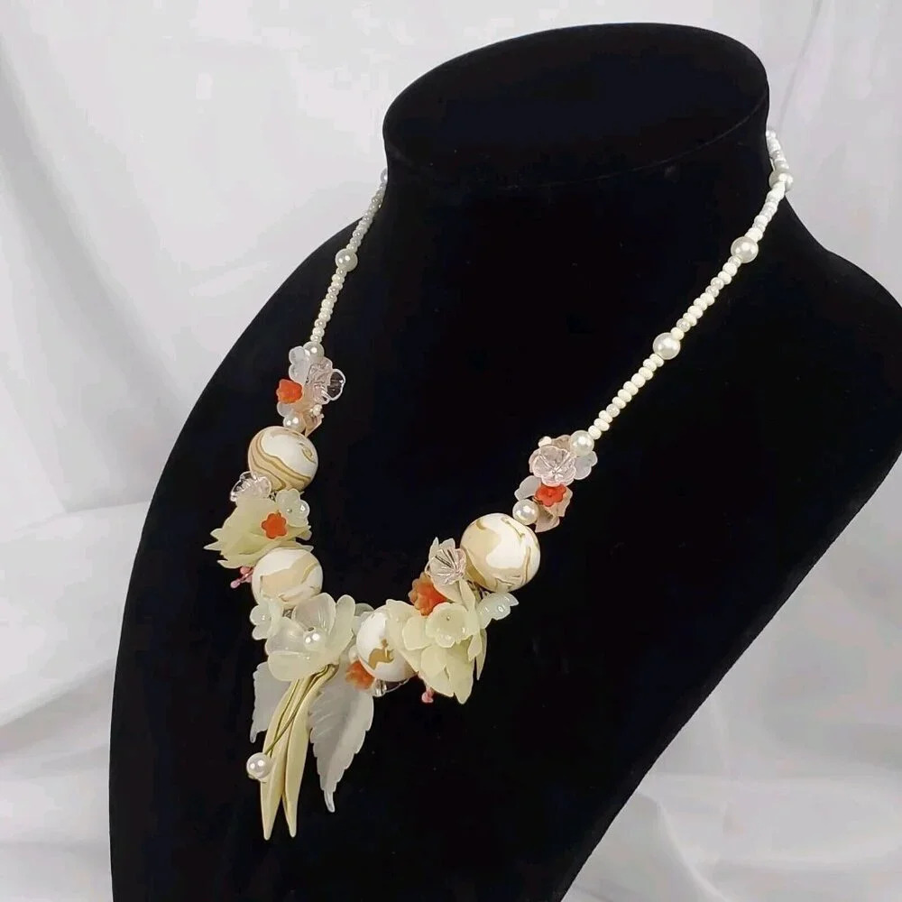 VTG Lucite Necklace Earrings Lucite Flower Leaf Pastel Beads Bridal Wedding - Picture 14 of 16